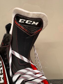 BRUSLE CCM JETSPEED FT460, vel. 47/11 D - 11
