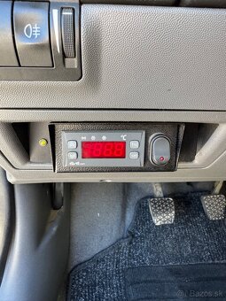 Opel Combo 1.7 DTI - mraziarenské/chladiarenské - 11