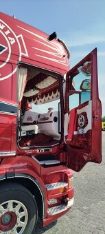 SCANIA R 500, V8, 6x2, Manuál - 11