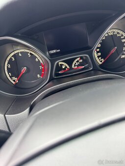 Ford Focus ST - 11