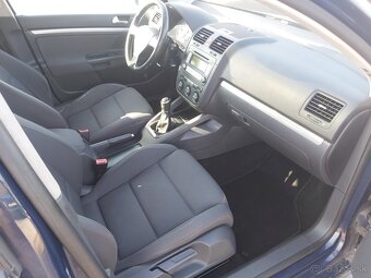 Volkswagen Golf 1.6 FSI Comfortline - 11