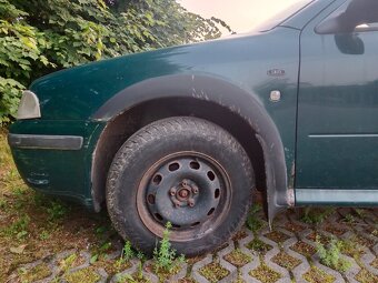 Škoda Octavia na diely - 1.6 (55 kW), benzín. - 11