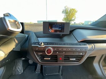 Elektrická BMW i3 - 11