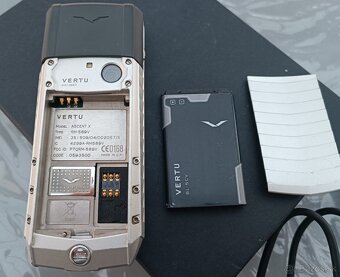 Krásný Luxusní VERTU ASCENT X Rarita, Original INVESTICE - 11