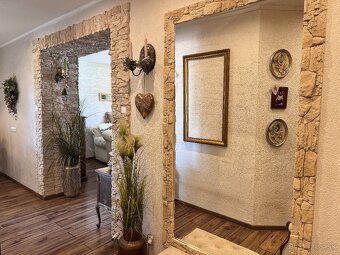 NA PREDAJ: 2-izbový byt v Handlovej, Mierové námestie - 11