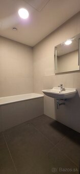 NA PREDAJ NOVÝ 2 IZBOVÝ BYT BRATISLAVA CENTRUM - 11