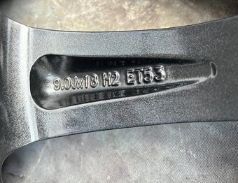 Zimní orig sada Mercedes Třídy E213 2 rozměr top pneu - 11