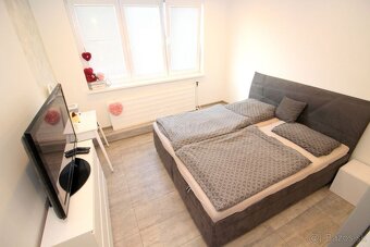 PREDAJ POLDOM s garážou Šimonovany s poz. 398 m² - 11