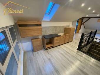 Na predaj exkluzívny 3 izbový podkrovný byt v Trebišove - 11