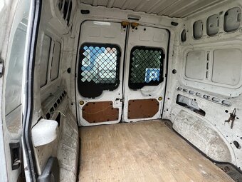 Ford Transit Connect - 11