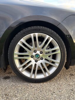 Škoda Superb 2.0 dsg Combi - 11