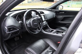 Jaguar XE 2.0 I4D Prestige AT, Nelakované - 11