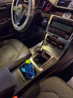 Volkswagen passat b7 2011 2.0 103 kW - 11