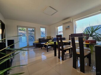 NADŠTANDARDNÝ RODINNÝ DOM LEVICE - 11