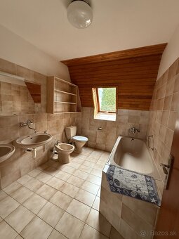 Dvojpodlažný dom vhodný na sídlo firmy, Staré Mesto - 11