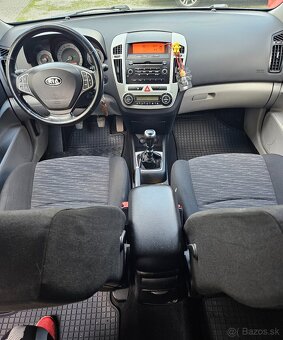 KIA c´eed 1.6 CRDi combi  84kW - nafta - 11