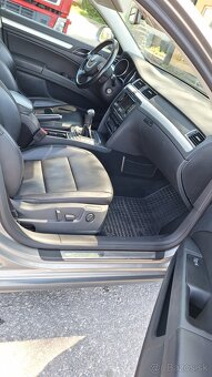 ŠKODA SUPERB COMBI 2.0 TDI - 11