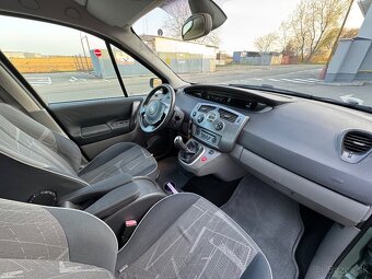 Renault Mégane Scénic 1.6 16V - 11