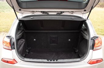 Hyundai i30 1.6 CRDi automat - 11