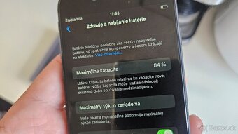 Apple iPhone 8 tmavý 64GB - 11