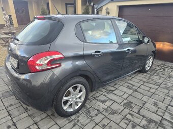 Predám Peugeot 208 1.2 benzín 45000km - 11