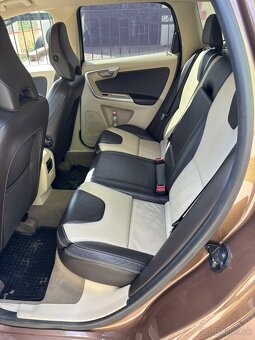 Volvo XC60 2.4D D5 AT/6 AWD - 11