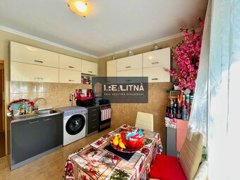 SLNEČNÝ 2 IZBOVÝ BYT S BALKÓNOM 50M2, ZVOLEN - 11