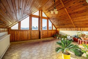 Väčší 5-izbový RD v obci ŠENKVICE, pozemok 824 m2 - 11