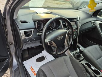 Hyundai i30 cw - 11