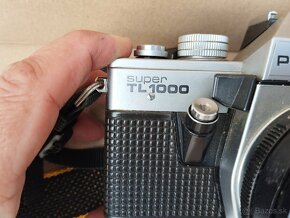 Starý fotoaparát Praktica super TL 1000+ příslušenství - 11