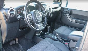 Jeep Wrangler 2.8 CRD Sport A/T - 11