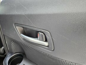 Rezervované Toyota C-HR 1.8 hybrid - 11