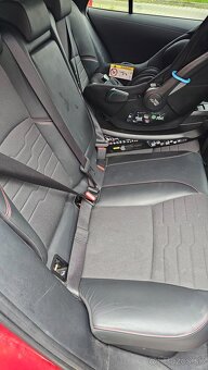 Toyota Corolla TS 1.8 Hybrid Executive (2019) - 11