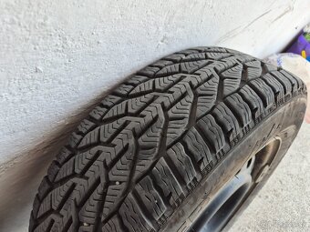 Predam  pneu s diskami  195/65/r15 roztec 5x114,3 - 11
