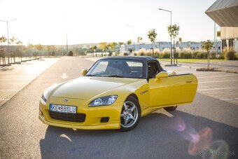 Honda S2000 AP1 (2001) – žltá - 11