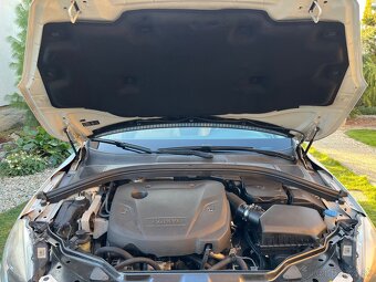 Volvo XC60 D4 Momentum 2015 - 11