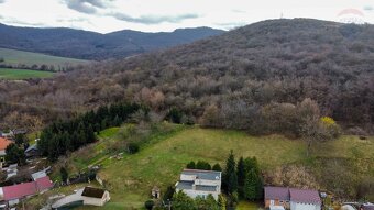 NA PREDAJ: Pozemok Podhorany 1403 m2 - 11