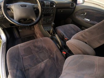 Volvo V40 1.9 TD 66kw  r.1999  - Nová STK / EK - 11