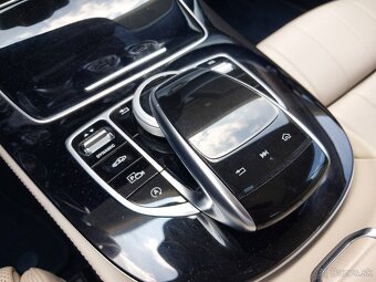 Mercedes-Benz E 400 4MATIC kupé - 11