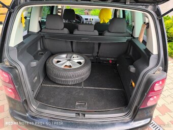 Predám Volkswagen Touran Facelift Highline 1.9 TDI - 11