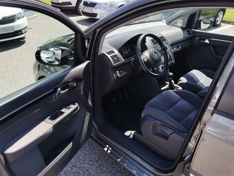 Volkswagen Touran 2.0 TDI Highline - 11