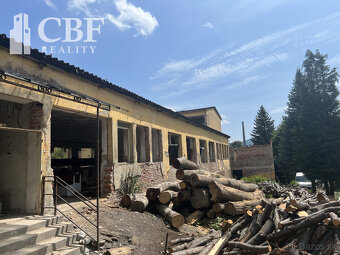 Znížená cena - Na predaj budova v obci Nižná Slaná - 11