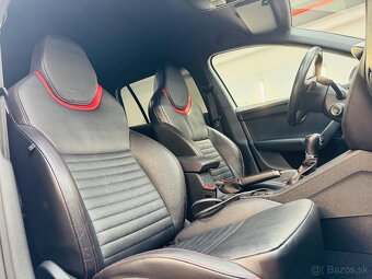 Škoda Octavia Combi 2.0 TDI DPF RS DSG - 11