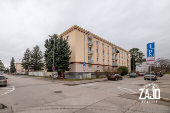 NA PREDAJ I 1-izbový čiastočne rekonštr. byt, Hurbanova ul. - 11