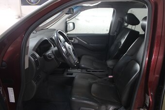 Nissan Navara DoubleCab 2.5D A/T - 11