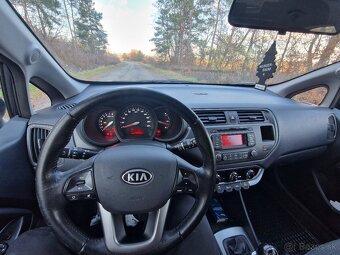 Kia rio 1.4i - 11