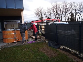 autodoprava vyklapačom s hydraulickou rukou - 11