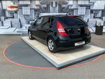 Hyundai i30 1.4i, 80KW - 11