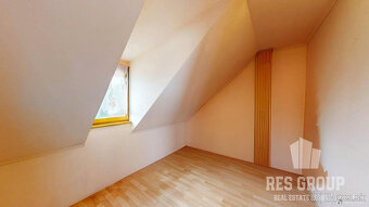 Na predaj, rodinný dom so 7 izbami, 1573 m2 Pozemok, Dubové - 11