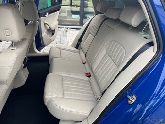 ŠKODA SUPERB 3 COMBI L&K 4x4 2.0 TDI DSG 140KW FULL METRIX - 11